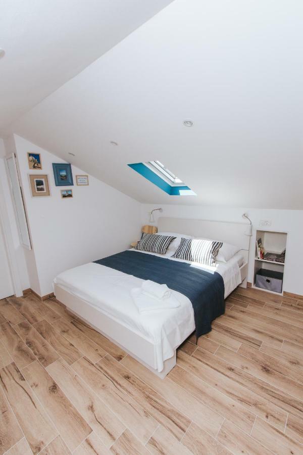 Fyaka Loft Apartments Vodice Luaran gambar